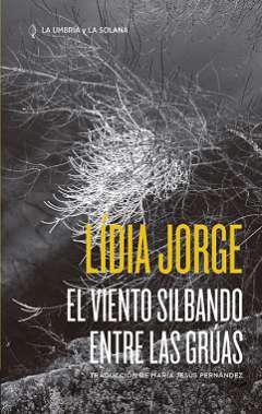 El viento silbando entre la gras