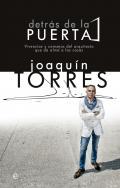 Detrs de la puerta
